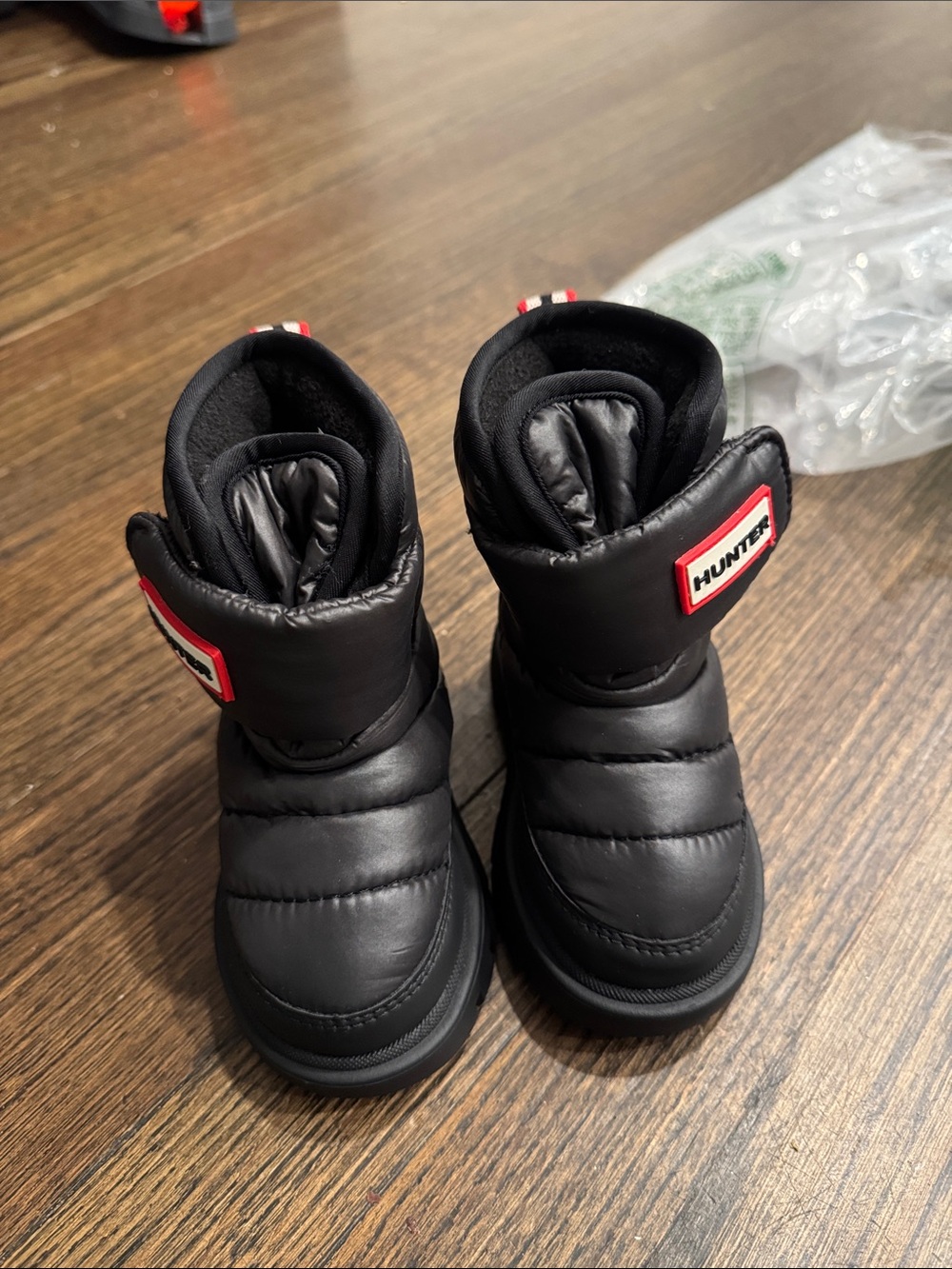 Hunter Kids Black Puffer Snow Boots with Red Logo Trim